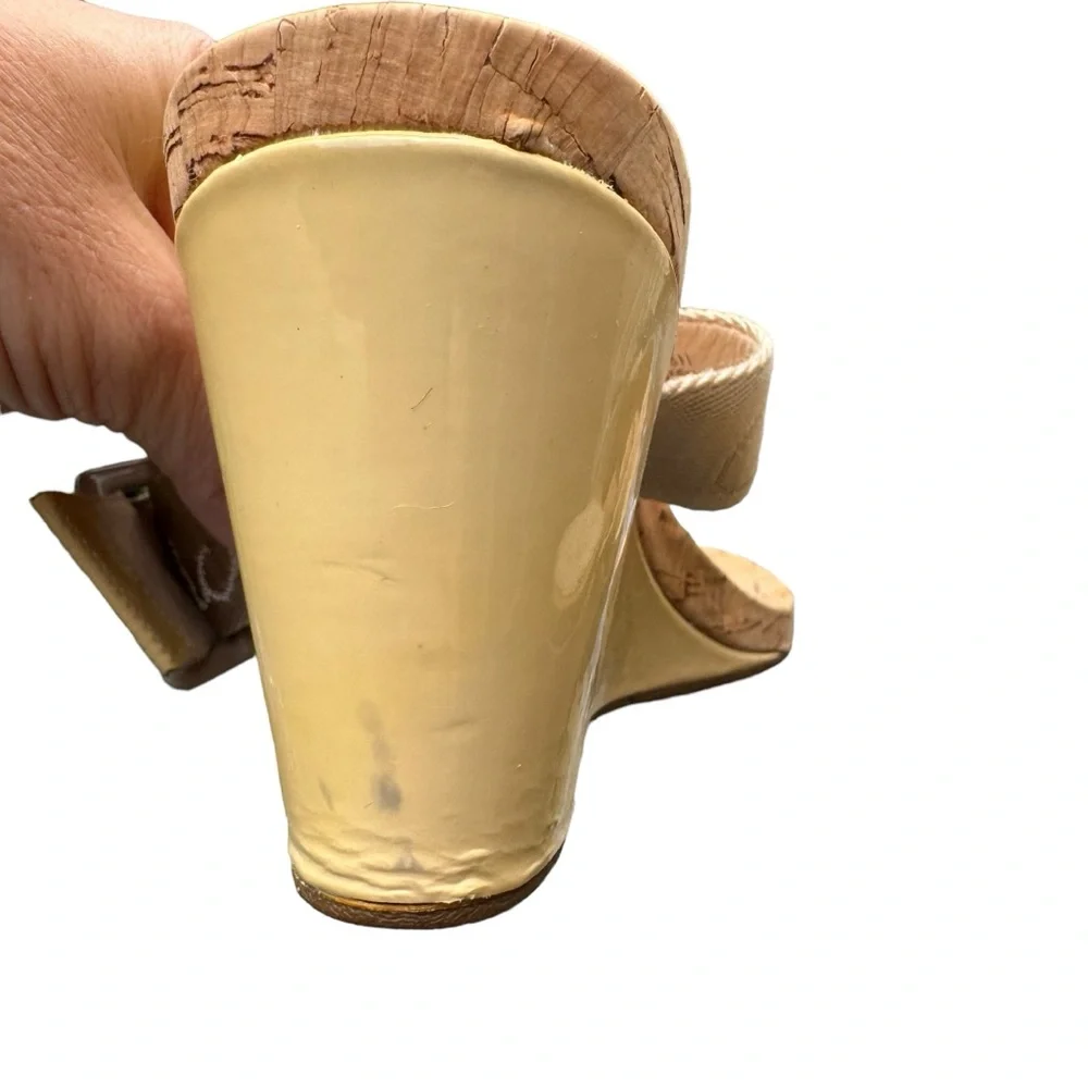Coach Bernadette Cream/Beige Wedge Sandal Size 7